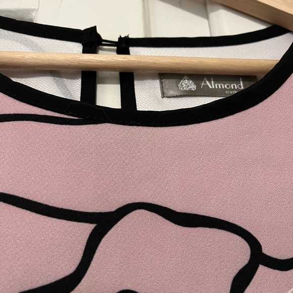 Pink / Rose Abstract Floral Line Print Cutout Sleeve Top Size Large L - Picture 3 of 6